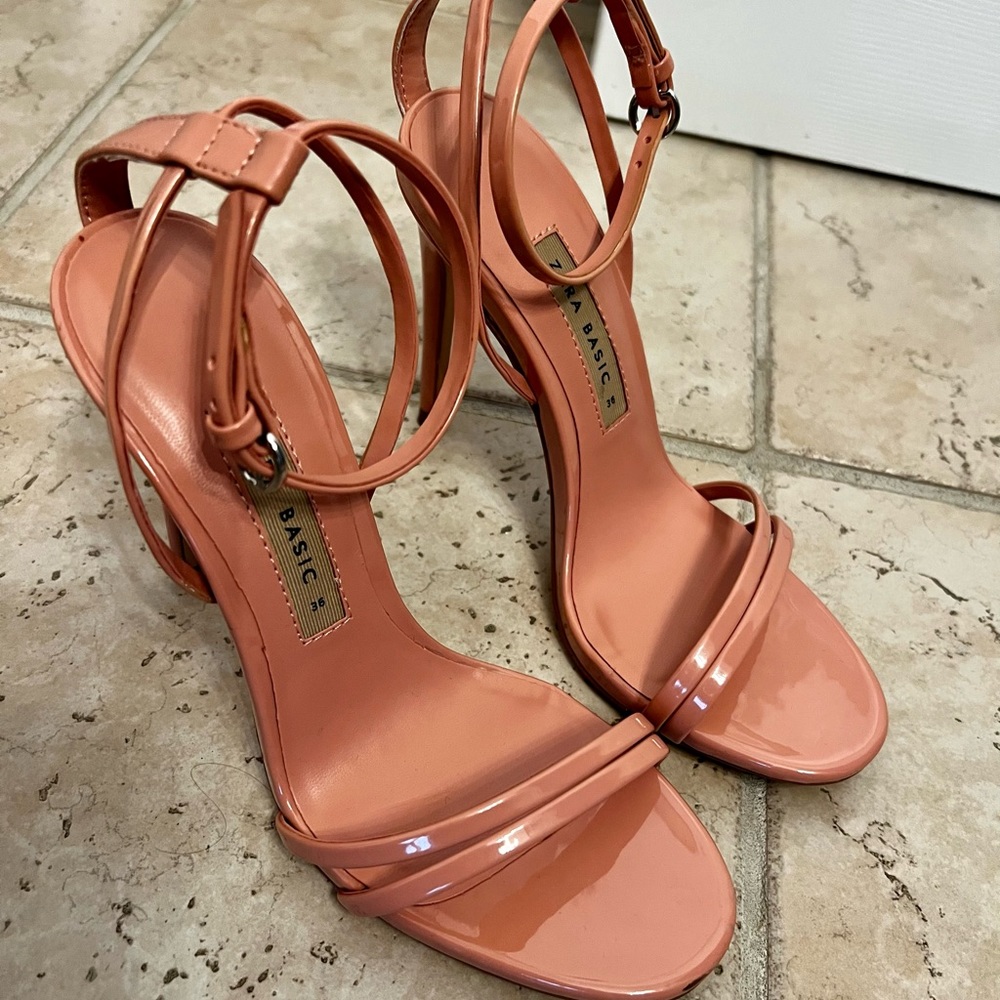 Womens pink sandals